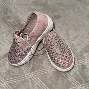 Size 7c Slip On Sneakers
